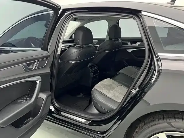 Audi A6L — Фото автомобиля 12