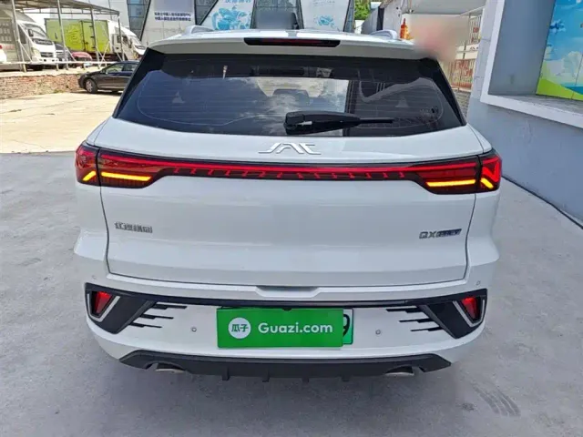 JAC Motors JAC QX PHEV — Фото автомобиля 5