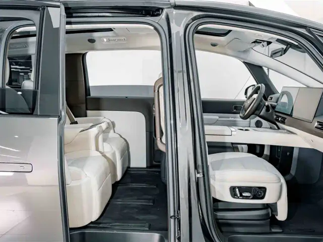 Li Auto MEGA — Фото автомобиля 20