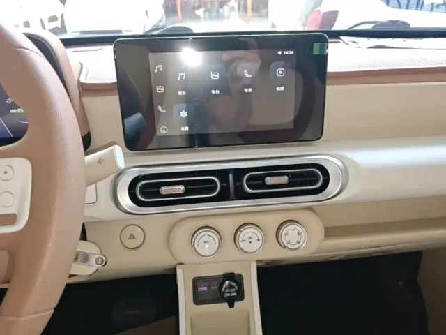 Wuling Hongguang Mini EV — Фото автомобиля 12