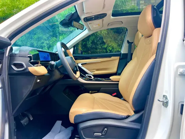 Geely Boyue L — Фото автомобиля 10