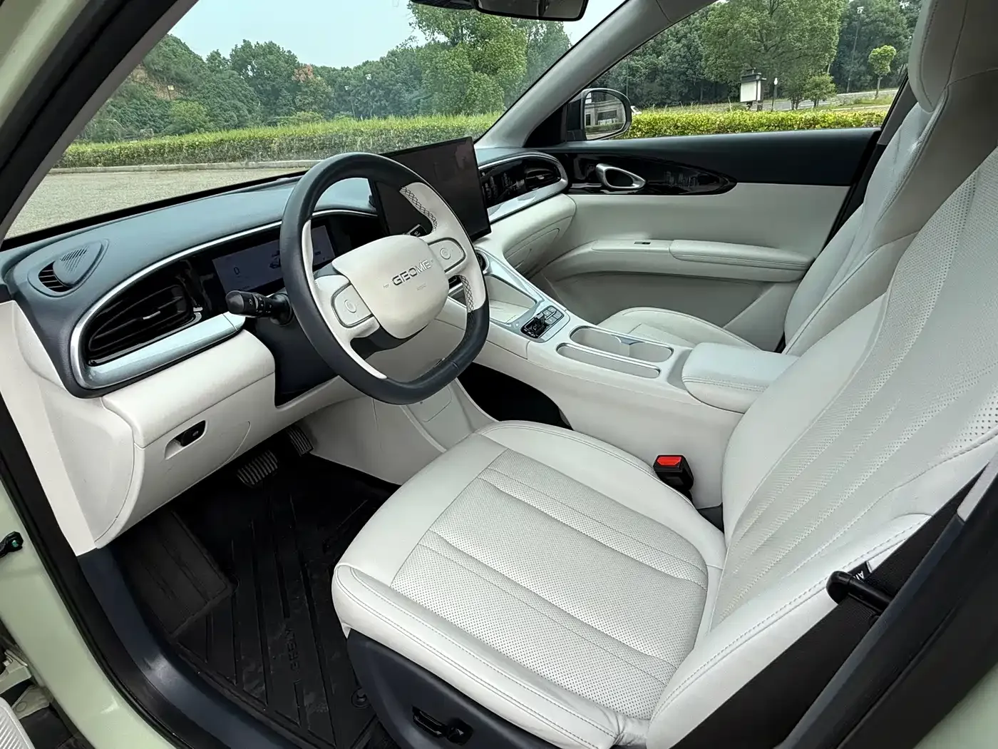 Geely Galaxy Starry Wish 2025 UP 410km Explorer+ Edition — Фото автомобиля 7