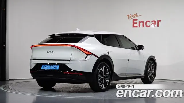 Kia EV6 — Фото автомобиля 2