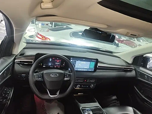 Ford Edge — Фото автомобиля 9