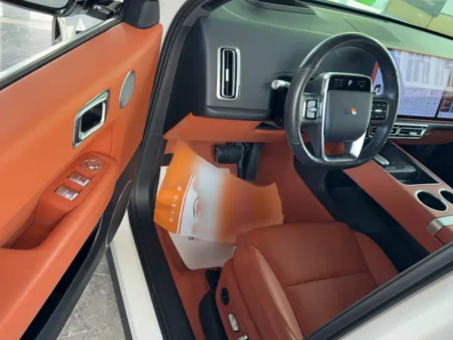 Li Auto Li Auto L6 2024 Max — Фото автомобиля 9