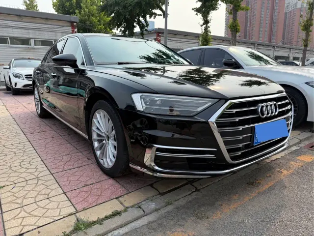 Audi A8 — Фото автомобиля 13