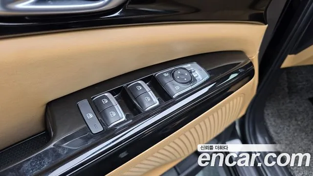 Kia Carnival Generation 4 — Фото автомобиля 24