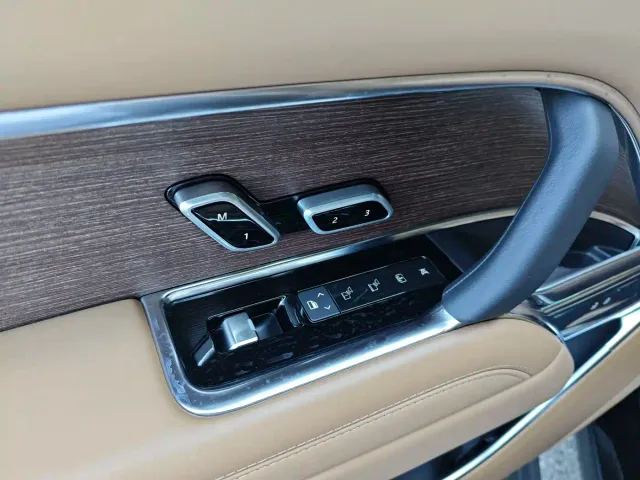 Land Rover Range Rover — Фото автомобиля 26