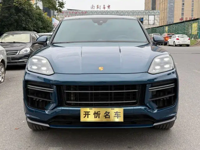 Porsche Cayenne — Фото автомобиля 2