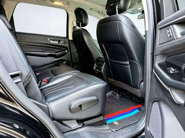 Ford Edge — Фото автомобиля 15