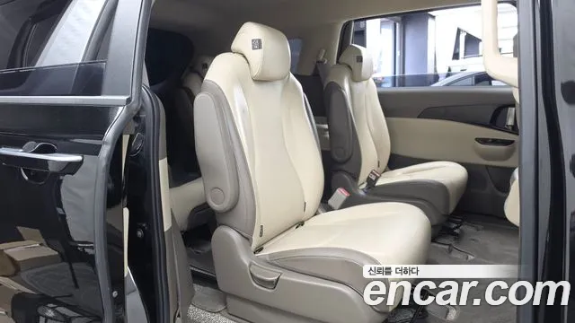 Kia Canival Carnival 4 поколение Бензин 9 мест Prestige — Фото автомобиля 12