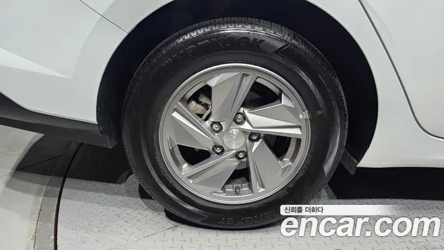 Hyundai AVANTE Новый Avante (CN7) — Фото автомобиля 5