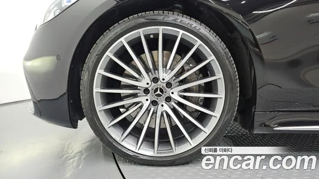 Mercedes-Benz S-Class — Фото автомобиля 5