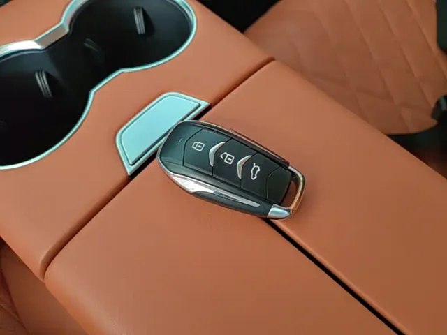 Landian E5 PLUS — Фото автомобиля 8