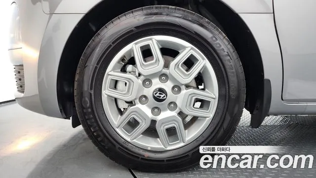 Hyundai Staria Новый Staria L3.5 Карго 3 места — Фото автомобиля 5
