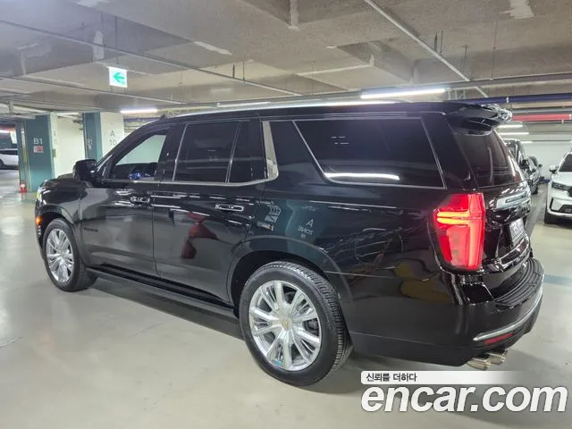 Chevrolet Tahoe — Фото автомобиля 3