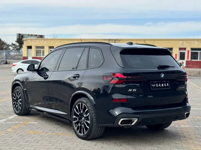 BMW X5 — Фото автомобиля 7