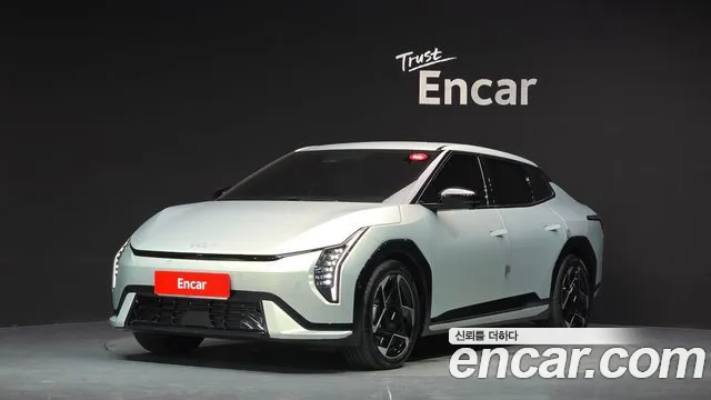 Фотография автомобиля — Kia EV4