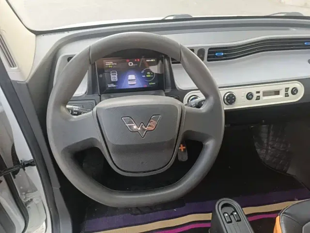 Wuling Hongguang Mini EV — Фото автомобиля 10