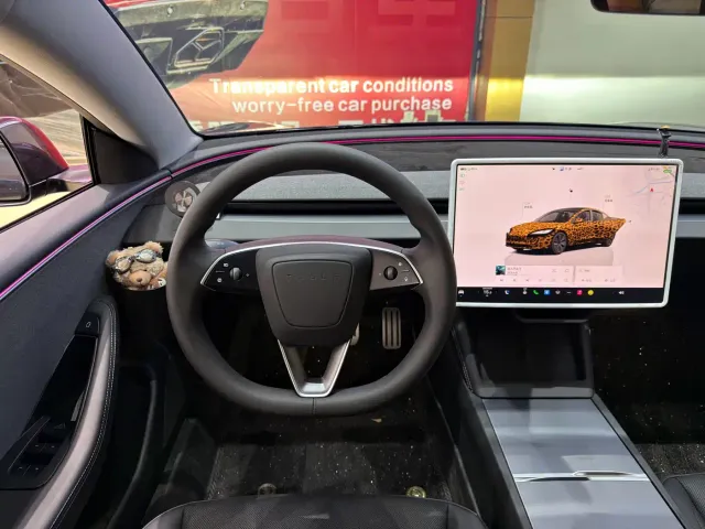 Tesla Model 3 — Фото автомобиля 9