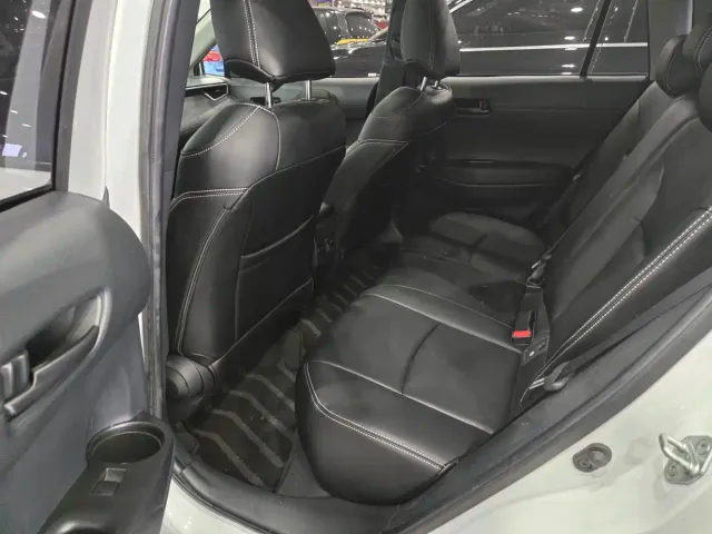 Toyota Corolla Cross — Фото автомобиля 3