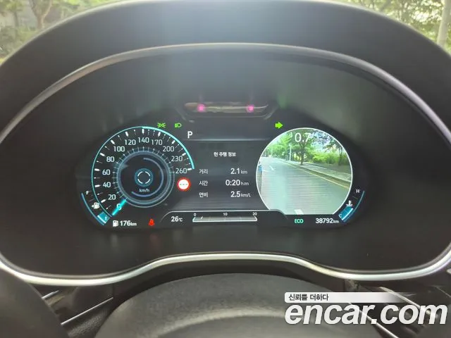 Genesis G80 Бензин 2.5 турбо AWD — Фото автомобиля 16