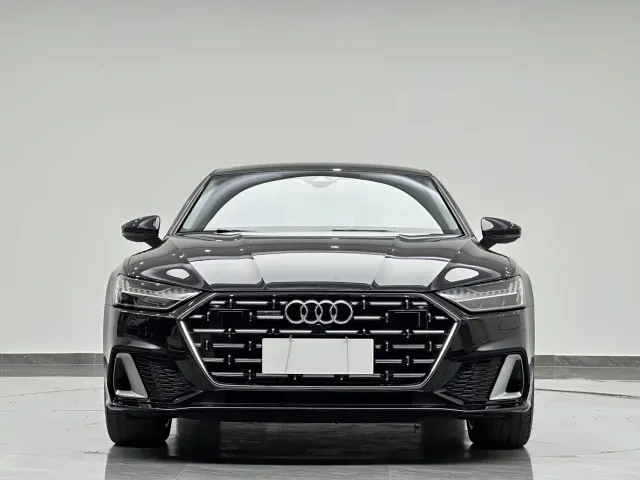 Фотография автомобиля — Audi A7L