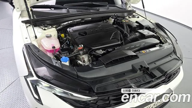 Kia K5 Новый K5 3 поколение 2.0 LPi(Для проката) — Фото автомобиля 5