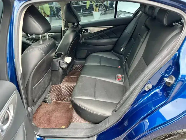 Infiniti Q50L — Фото автомобиля 9