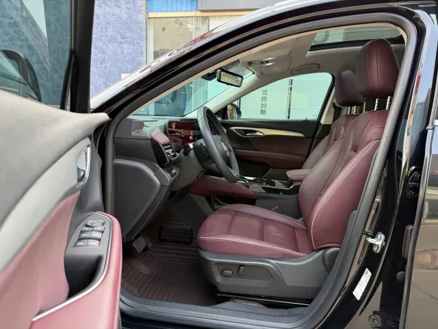Buick Envision Plus — Фото автомобиля 9