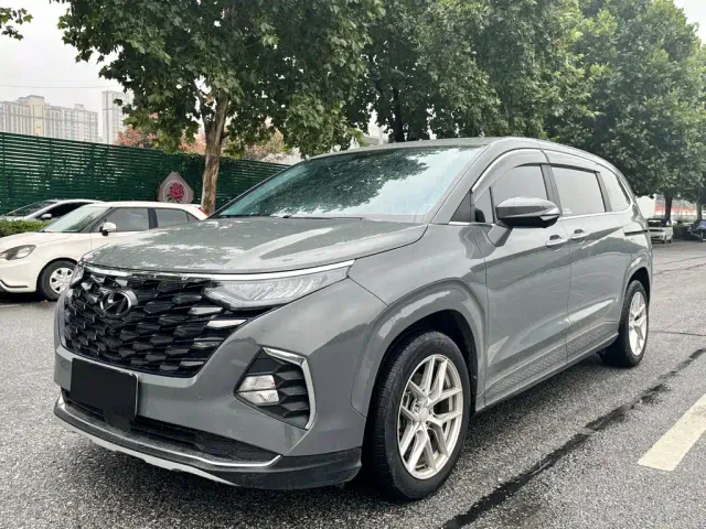 Фотография автомобиля — Hyundai Custo