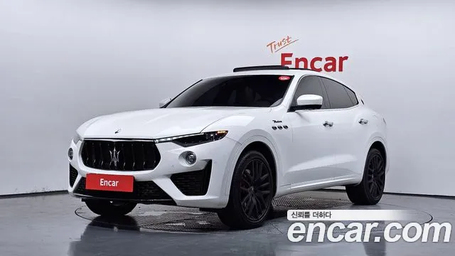 Фотография автомобиля — Maserati Levante