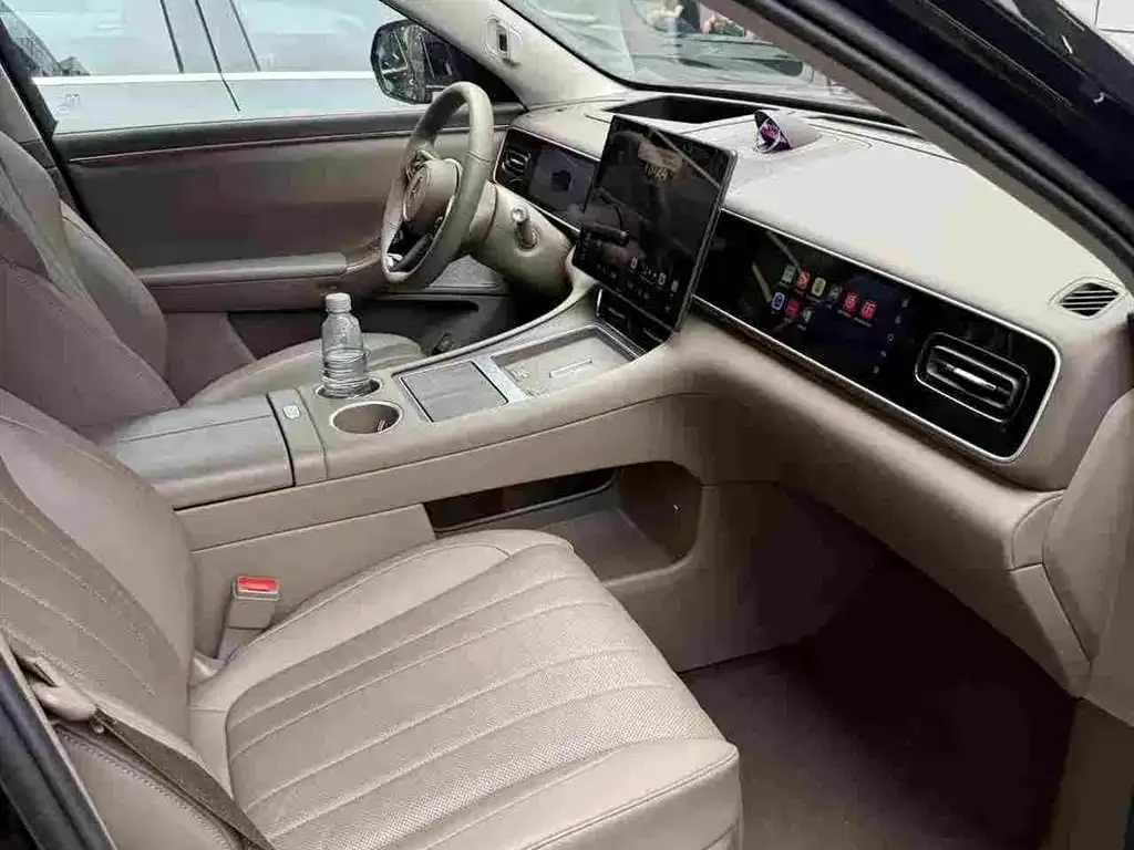 AITO Wenjie AITO M7 2026 Extended Range Ultra AWD 5-Seater — Фото автомобиля 5