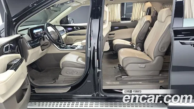 Kia Carnival Generation 4 — Фото автомобиля 11