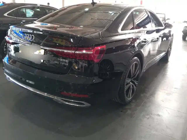 Audi A6L — Фото автомобиля 3