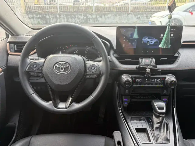 Toyota Wildlander — Фото автомобиля 15