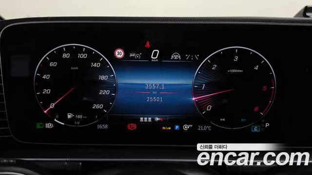 Mercedes-Benz GLE-Class — Фото автомобиля 11