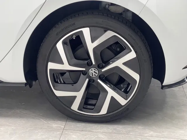 Volkswagen ID.3 — Фото автомобиля 19