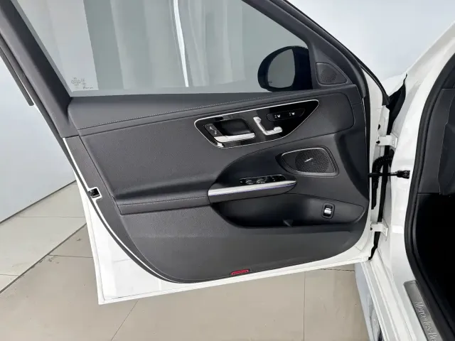 Mercedes-Benz C-Class — Фото автомобиля 10