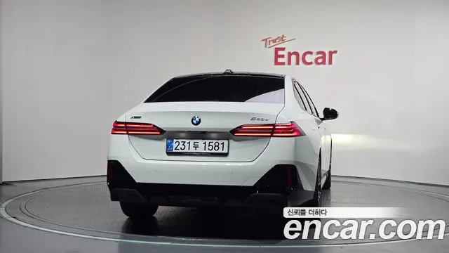 BMW 5-Series 5 серия (G60) 523d xDrive M Sport — Фото автомобиля 4