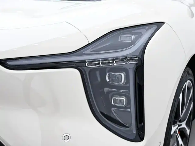 IM Motors LS6 — Фото автомобиля 10