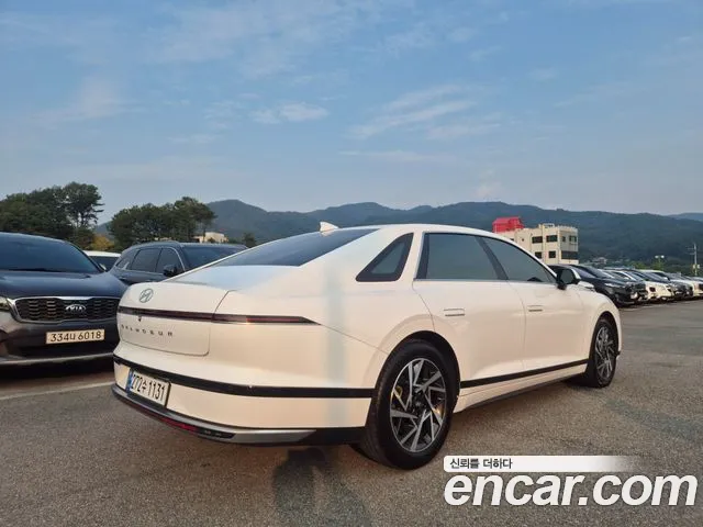 Hyundai Grandeur GN7 — Фото автомобиля 2