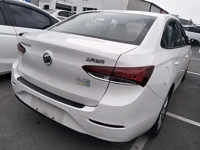 Buick Excelle — Фото автомобиля 6