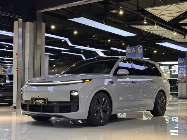 Фотография автомобиля — Li Auto L9