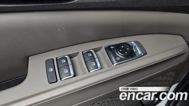 Kia Carnival — Фото автомобиля 25
