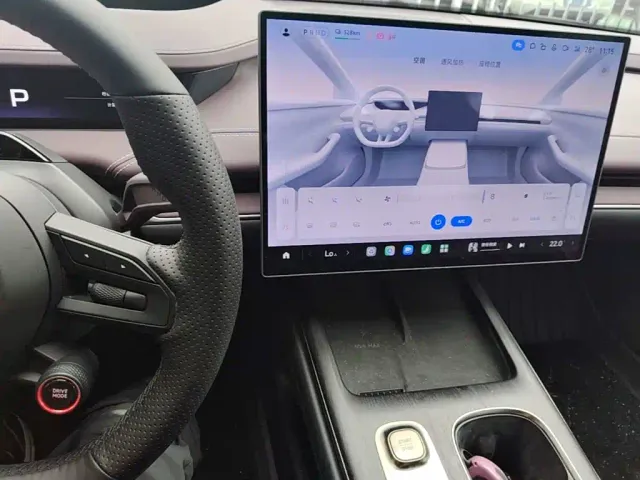 Xiaomi SU7 — Фото автомобиля 12