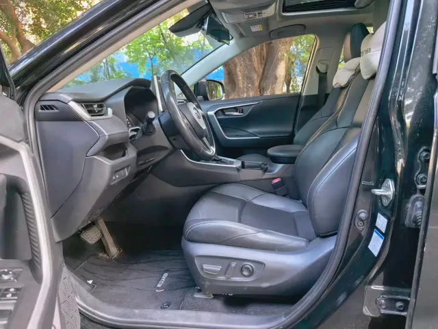 Toyota Wildlander — Фото автомобиля 8