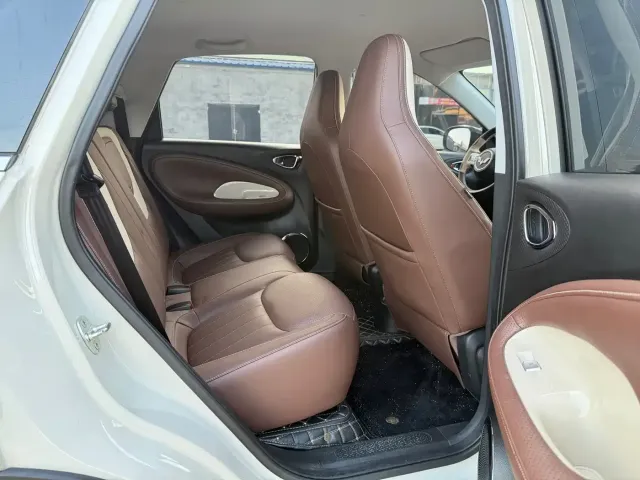 Wuling Bingo — Фото автомобиля 10