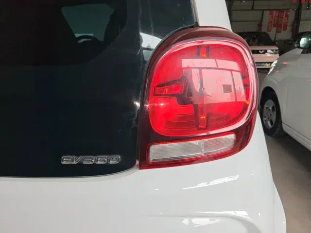 Roewe Clever — Фото автомобиля 7