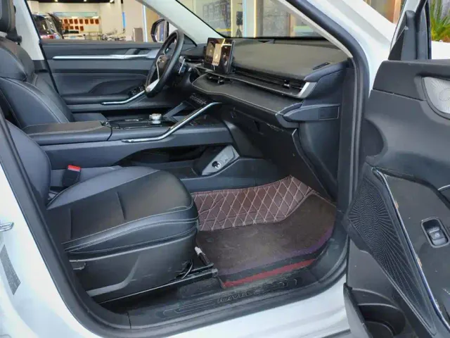 Haval H6 — Фото автомобиля 8